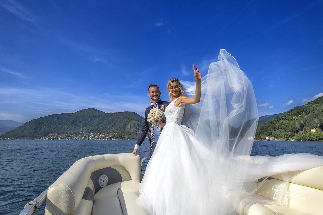 Sposi sul lago